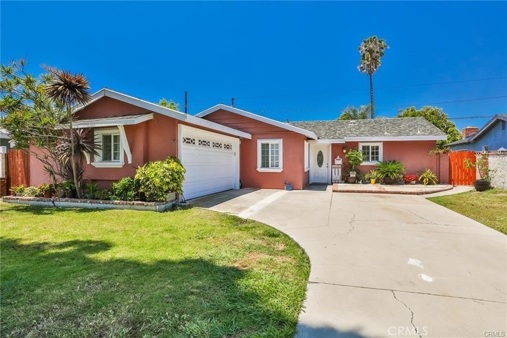 Photo of Listing #OC23210058
