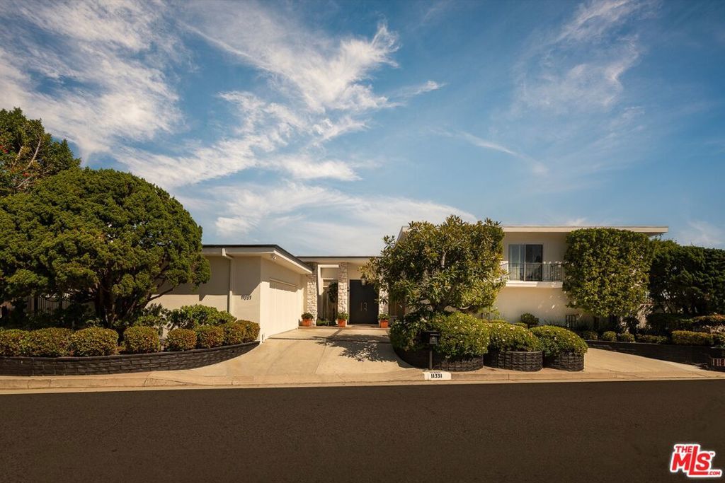 Photo of Listing #23324835