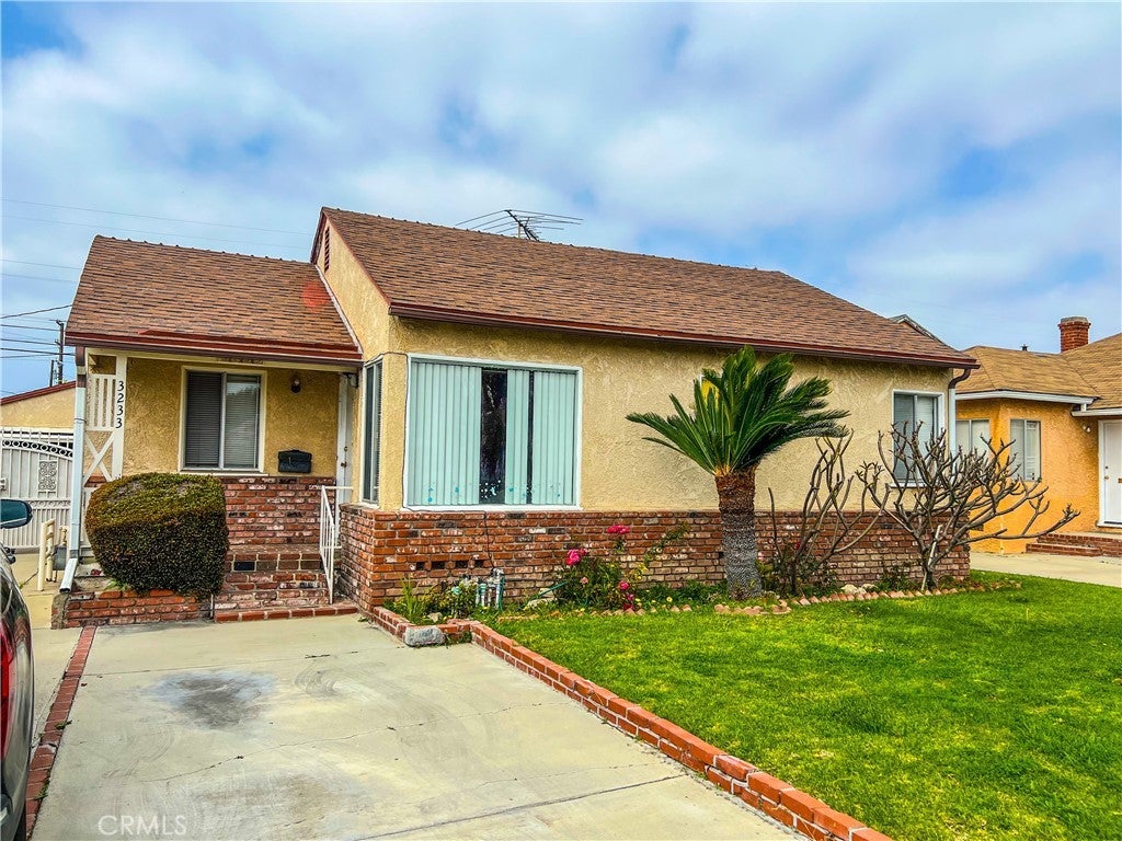 3233 W 152nd Street