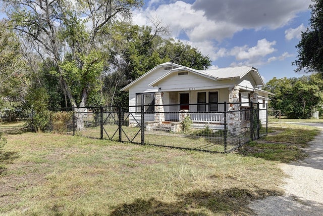 1292 N I-35, New Braunfels