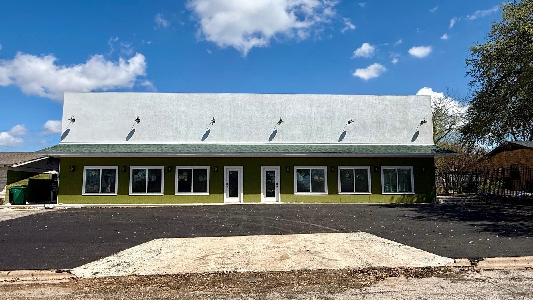 Photo of Listing #4889292