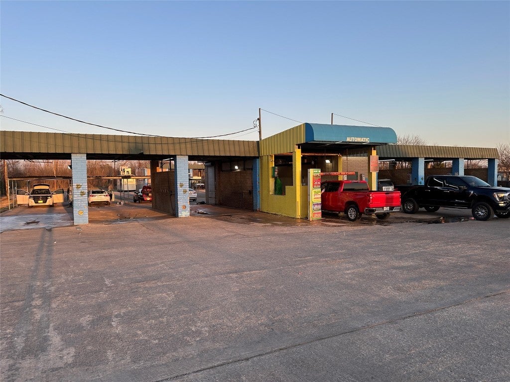 Photo of Listing #3351883