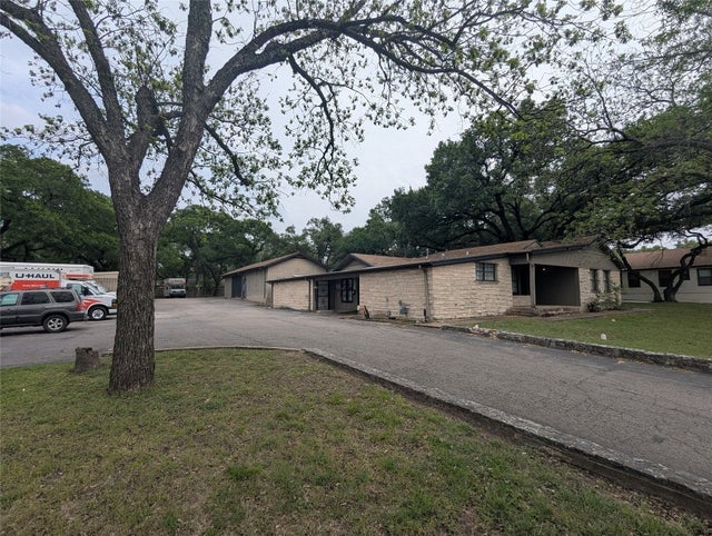 8411 N Interstate 35, Austin