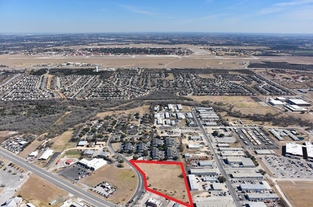 Shadow Creek Lane, Converse