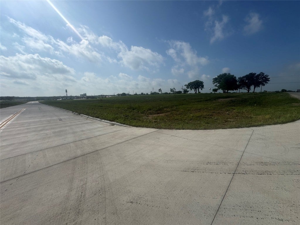 Photo of Listing #8372964