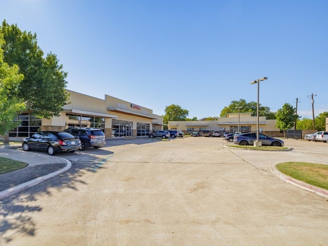 5307 W Hwy 290 2, Austin