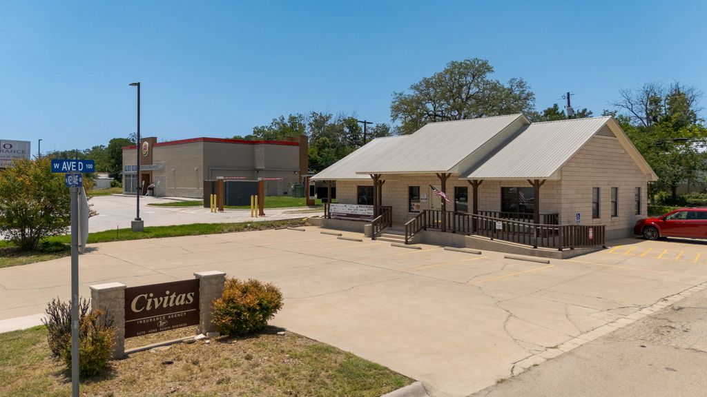408 N Key Avenue, Lampasas