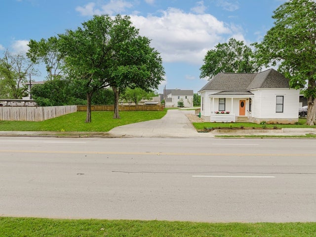 612 W University Avenue, Georgetown