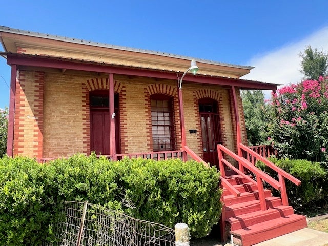 Photo of Listing #1698290