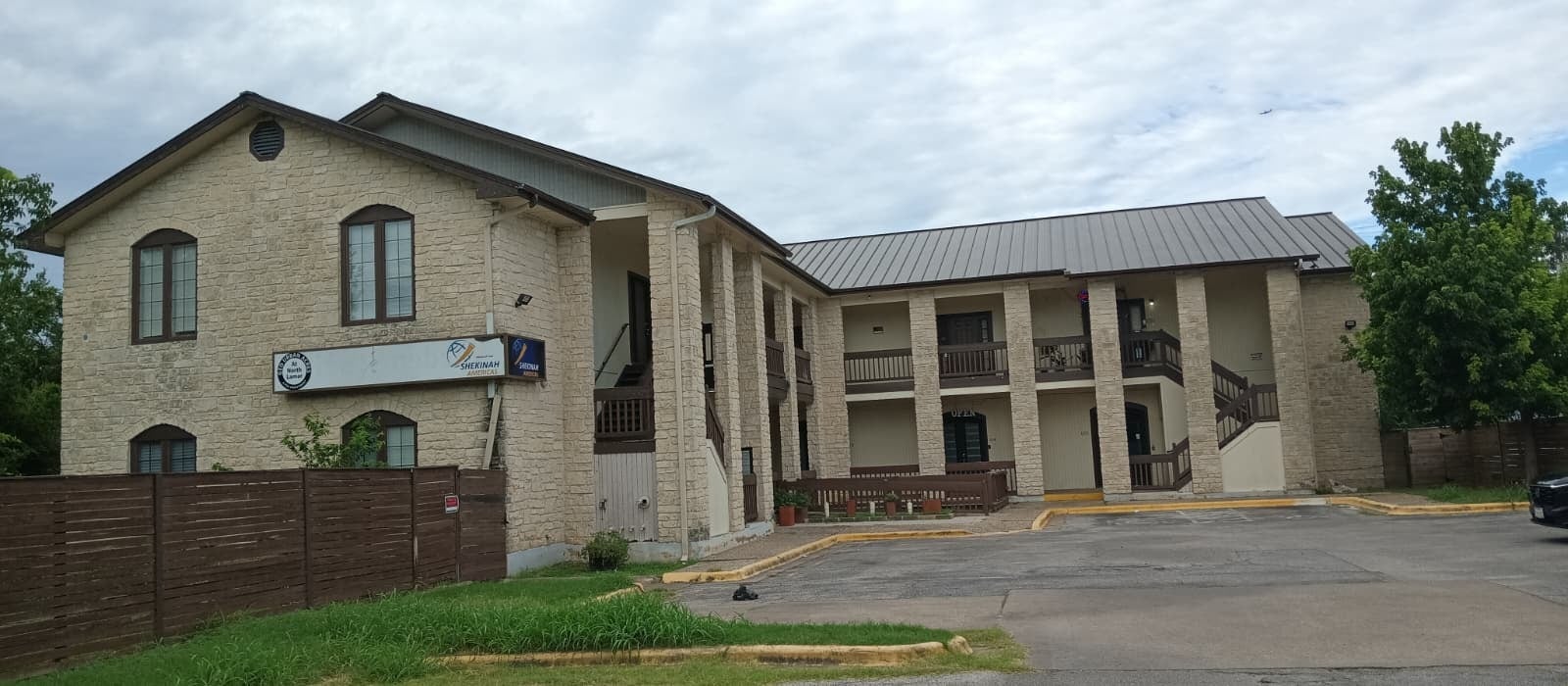 Photo of Listing #5647323