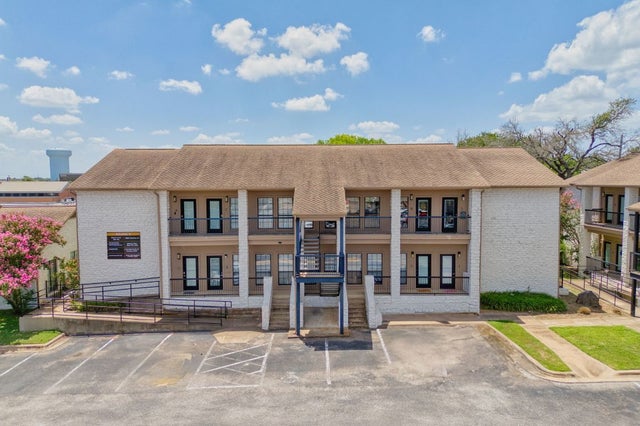 13740 N Highway 183 Highway N6, Austin