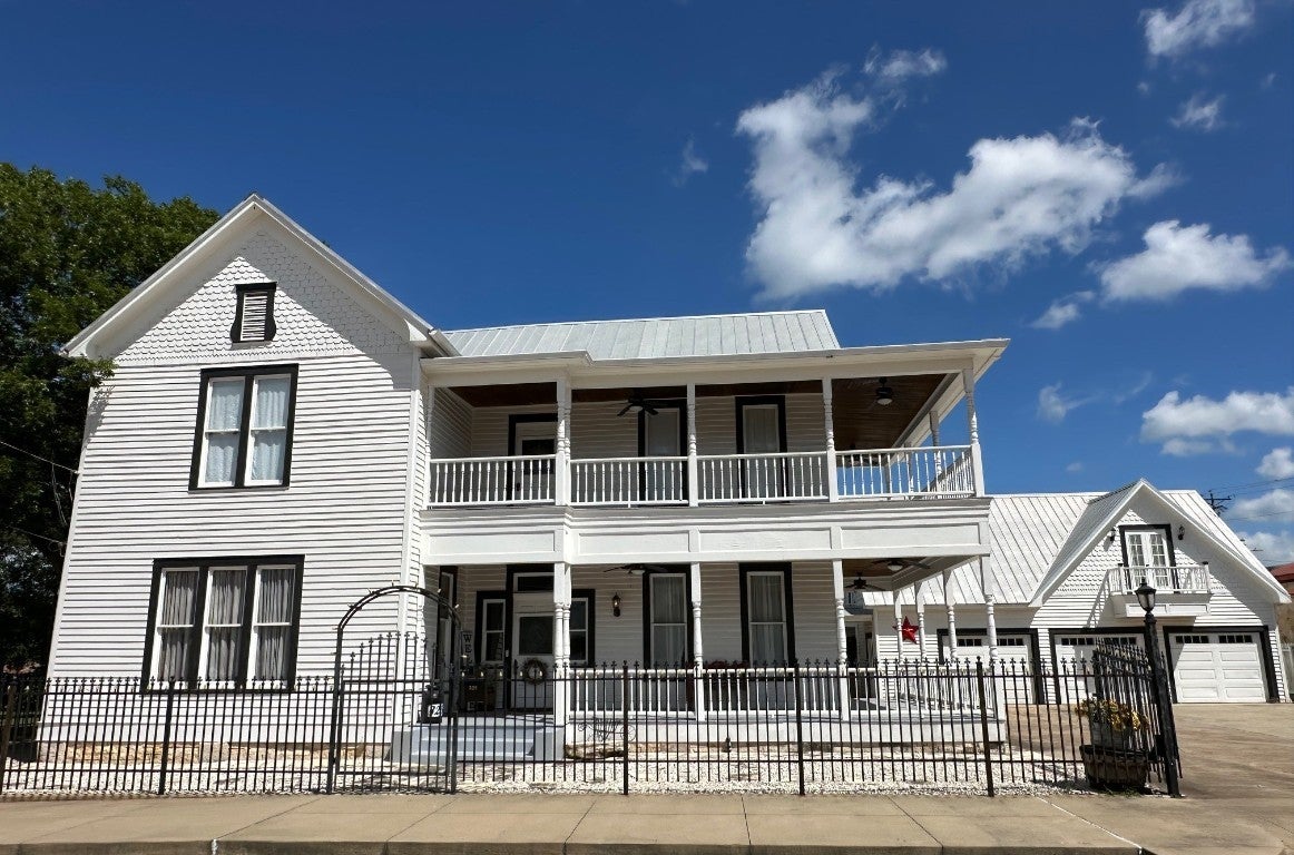 Photo of Listing #3107884