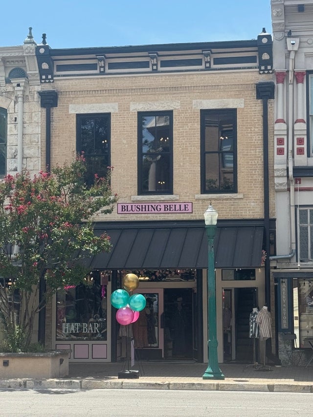 712 S Austin Avenue, Georgetown