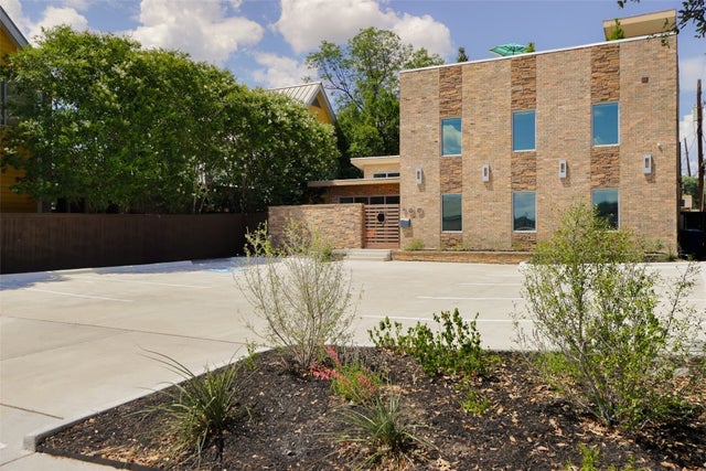 900 W North Loop Boulevard, Austin