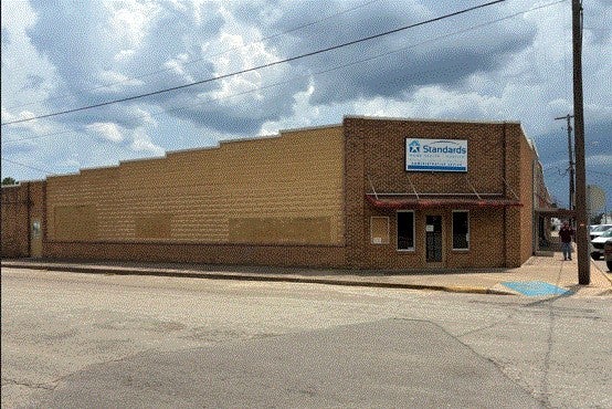 111 W 2nd Street, Cameron