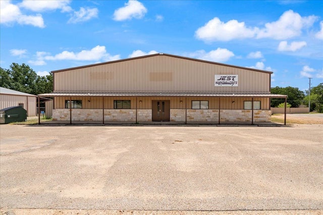 1289 E State Highway 71 Highway E B100, Bastrop