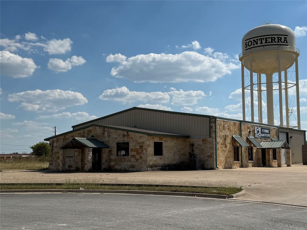 321 Limestone Terrace, Jarrell