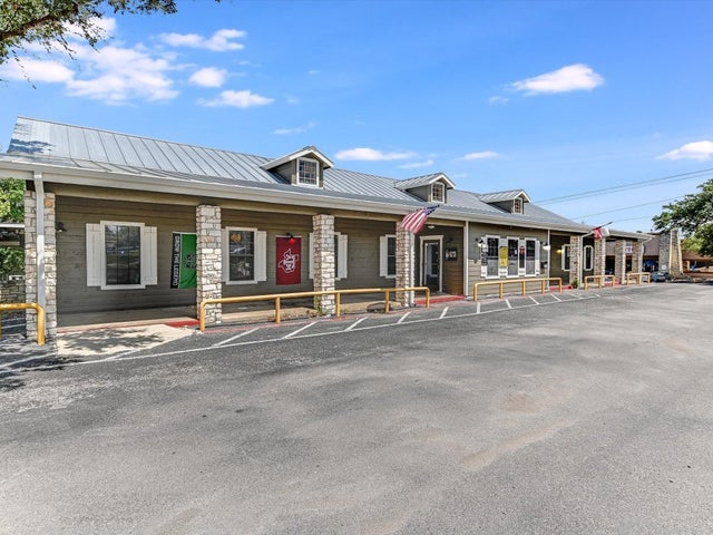 910 Round Rock Avenue, Round Rock