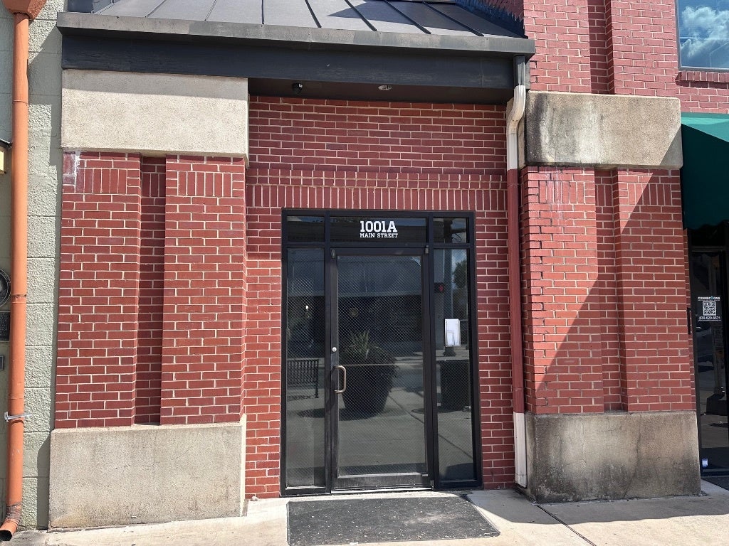 1001 Main Street, Bastrop