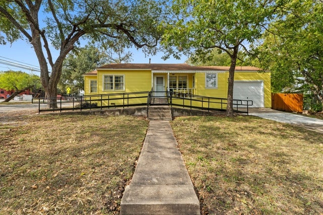 2710 Manor Road, Austin