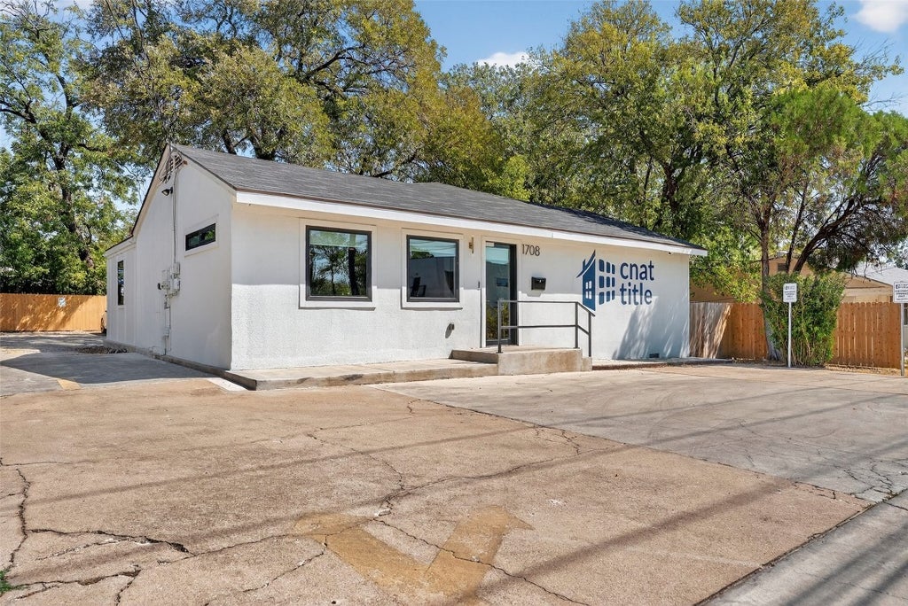 1708 W Koenig Lane W, Austin