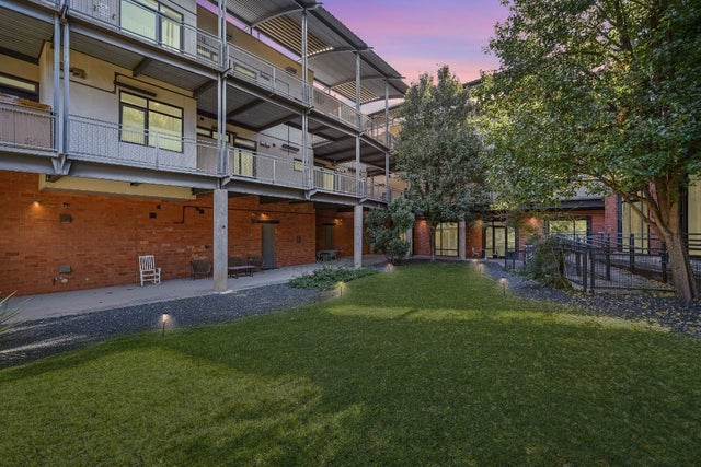 2525 S Lamar Boulevard 12, Austin