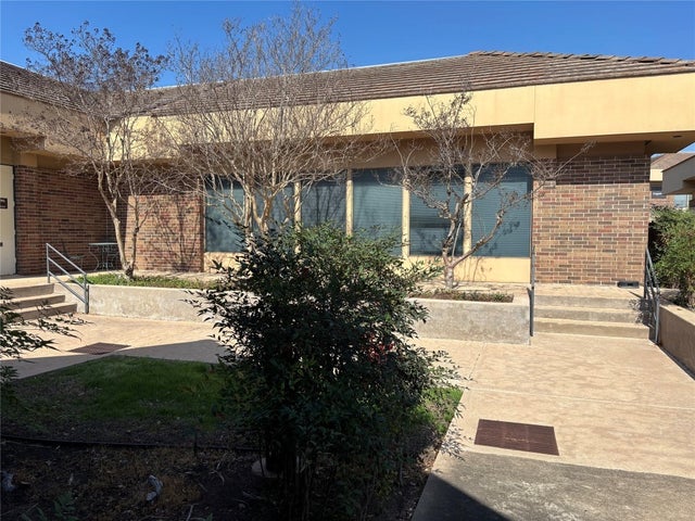 8840 Business Park Drive, Austin