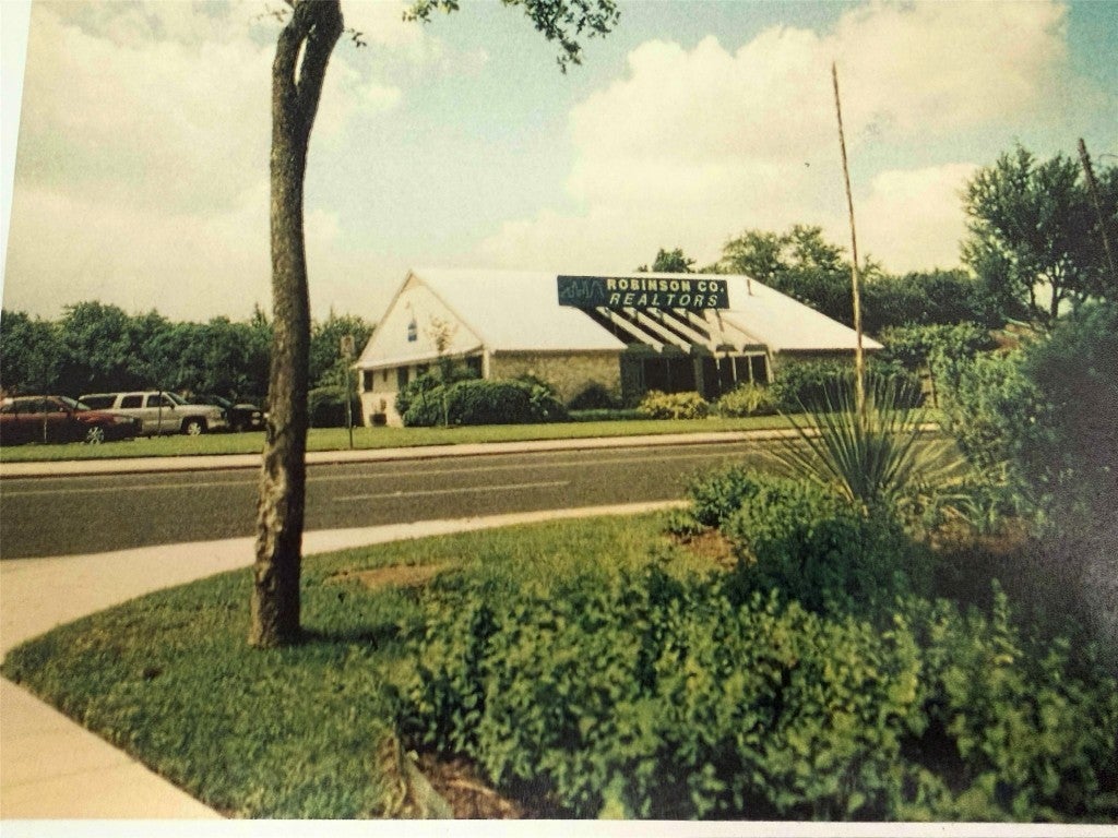 2615 Western Trails Boulevard, Austin