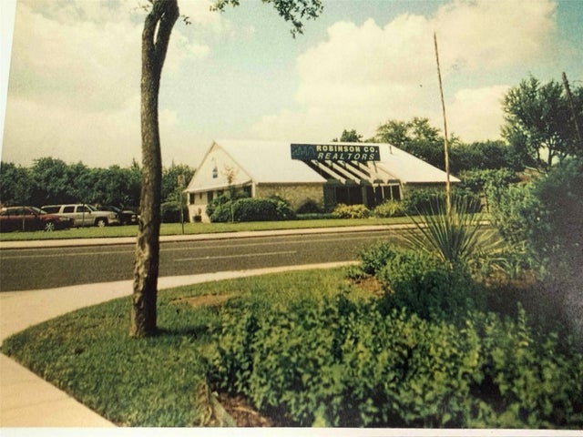 2615 Western Trails Boulevard, Austin