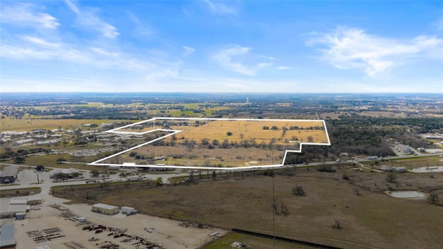 3650 E Austin Street, Giddings