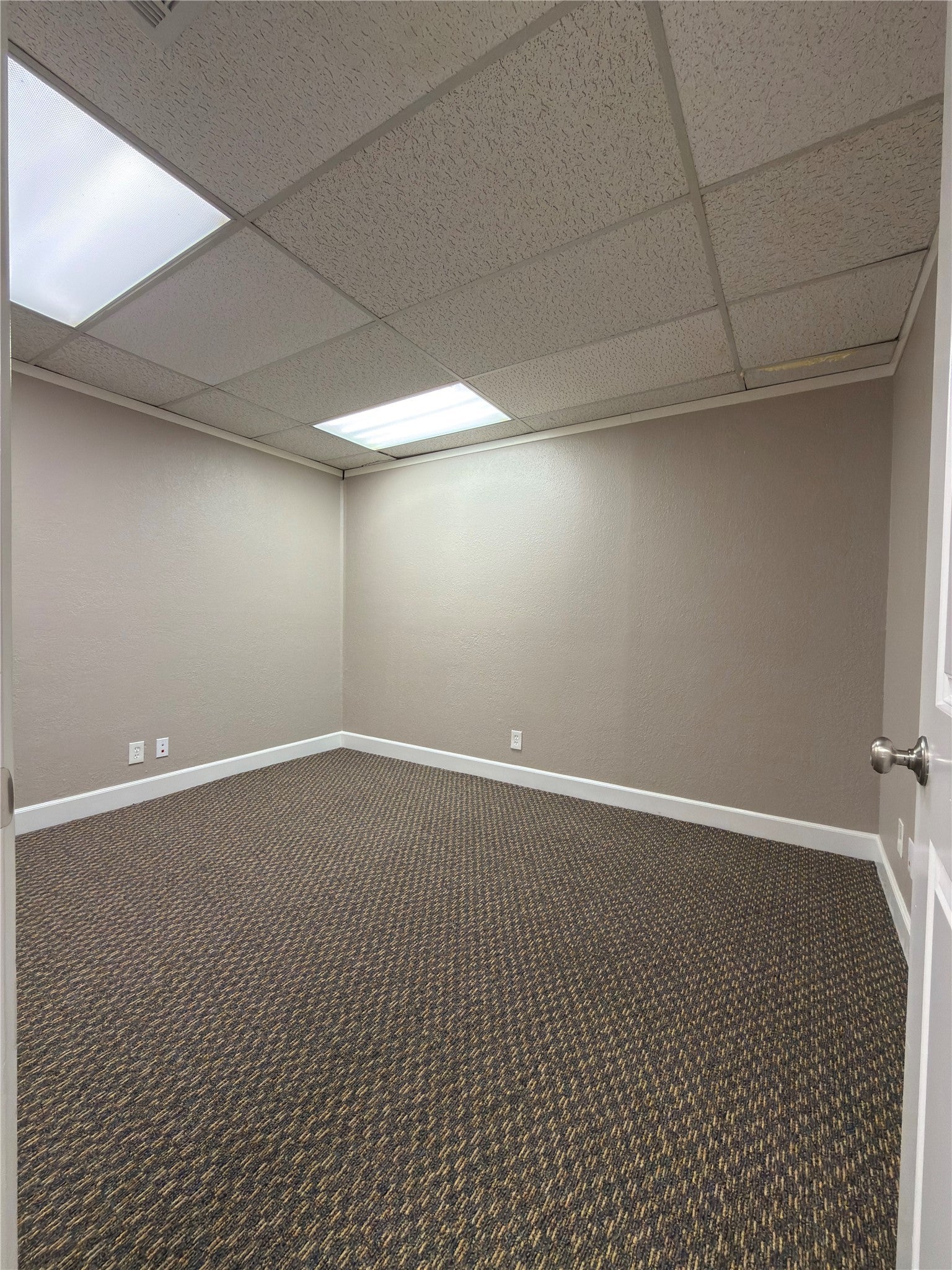 Photo of Listing #3240421