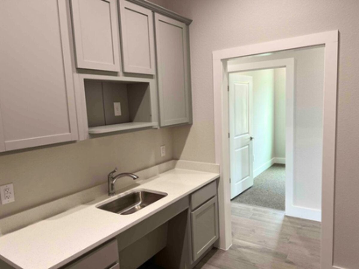 Photo of Listing #1435723