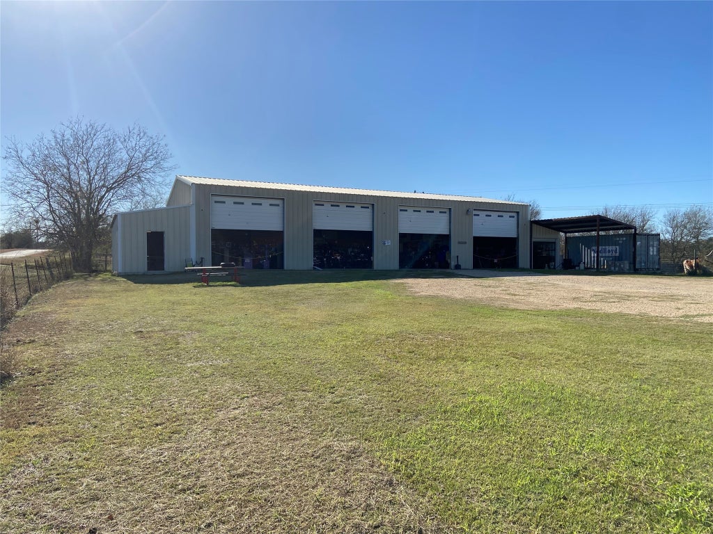1516 Old Luling Road, Lockhart