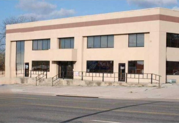 Photo of Listing #3715550