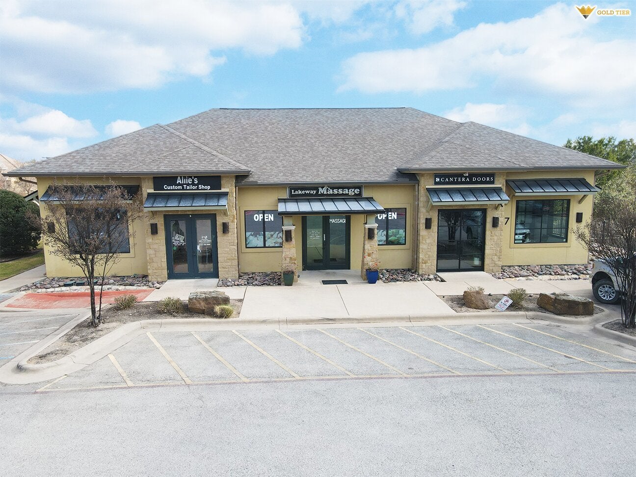 Photo of Listing #3724561