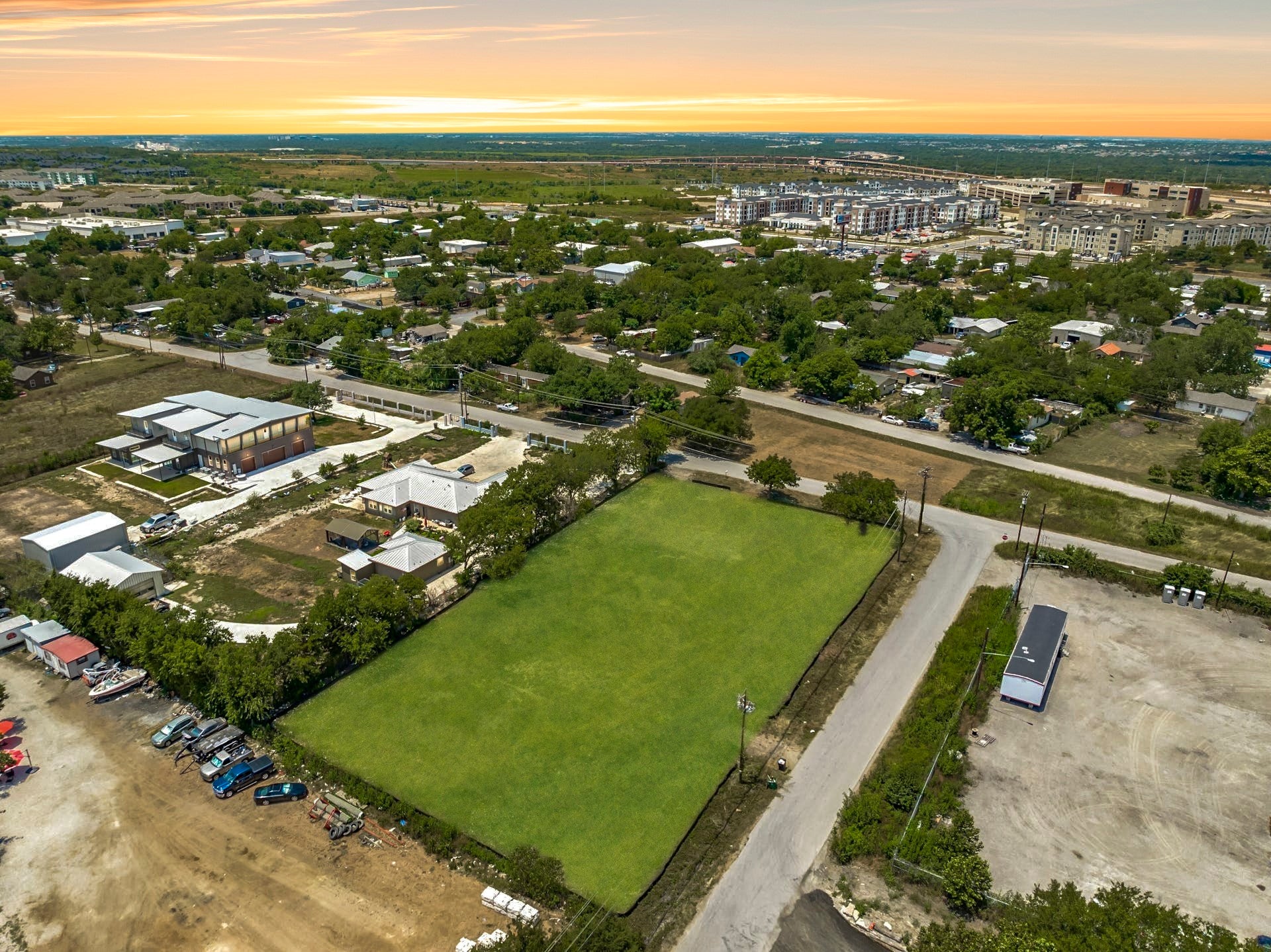 Photo of Listing #2409462