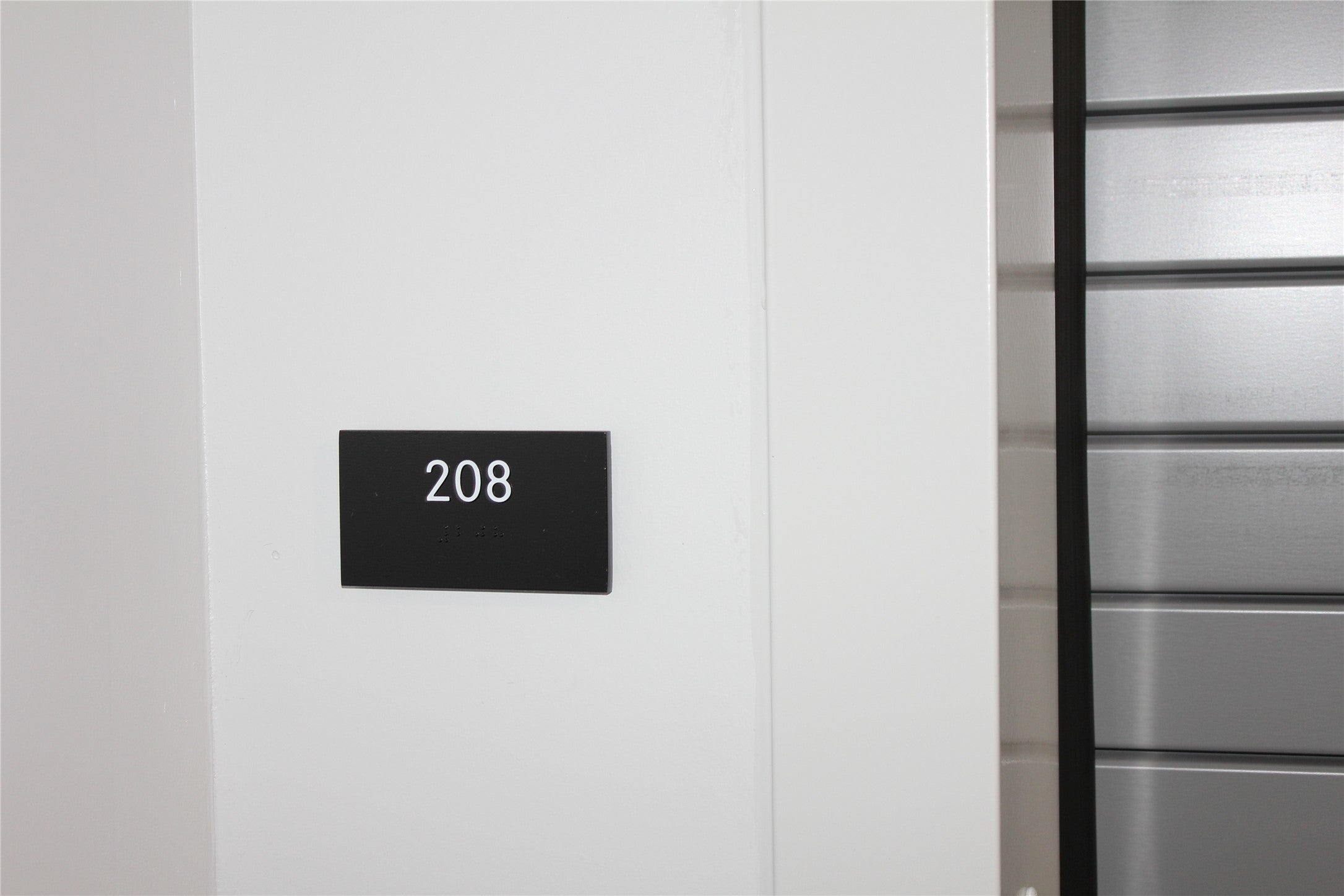 Photo of Listing #8100184