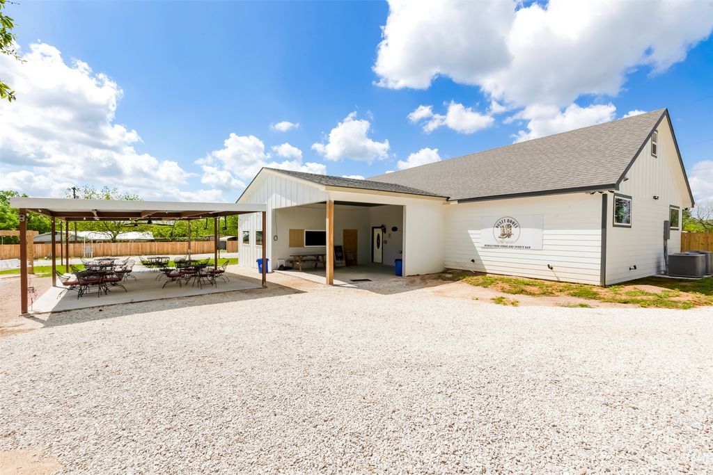 306 Oak Street, Rockdale
