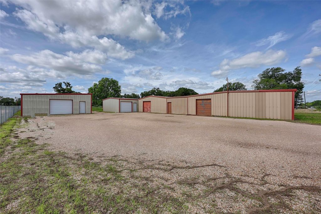 1410 Us Highway 90a East, Hallettsville
