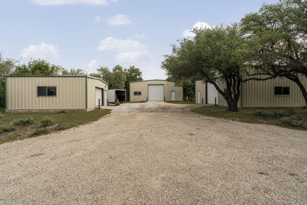618 County Road 156, Granger