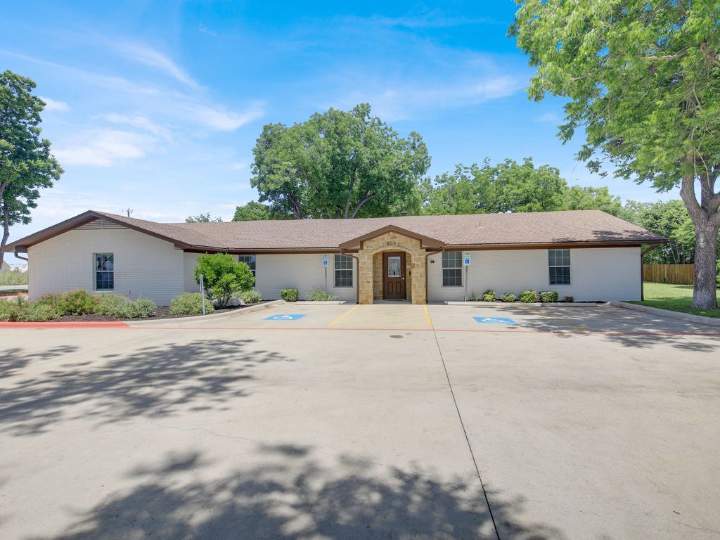 404 Carlos G Parker Boulevard Nw, Taylor