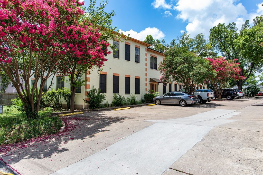 1823 Fortview Road 101, Austin