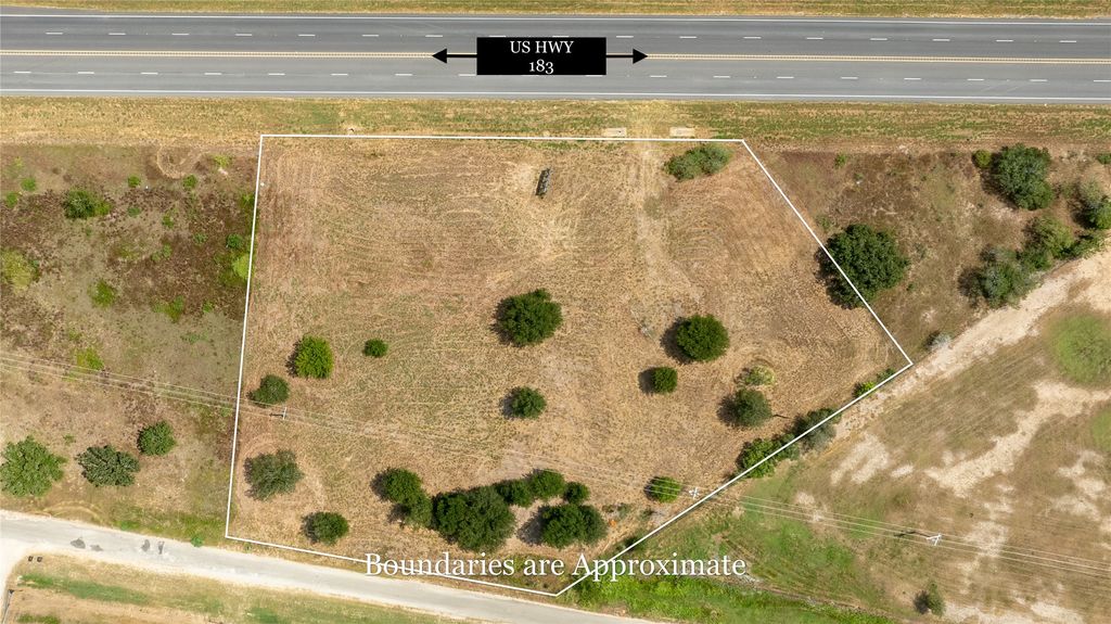 2063 N Magnolia Avenue, Luling