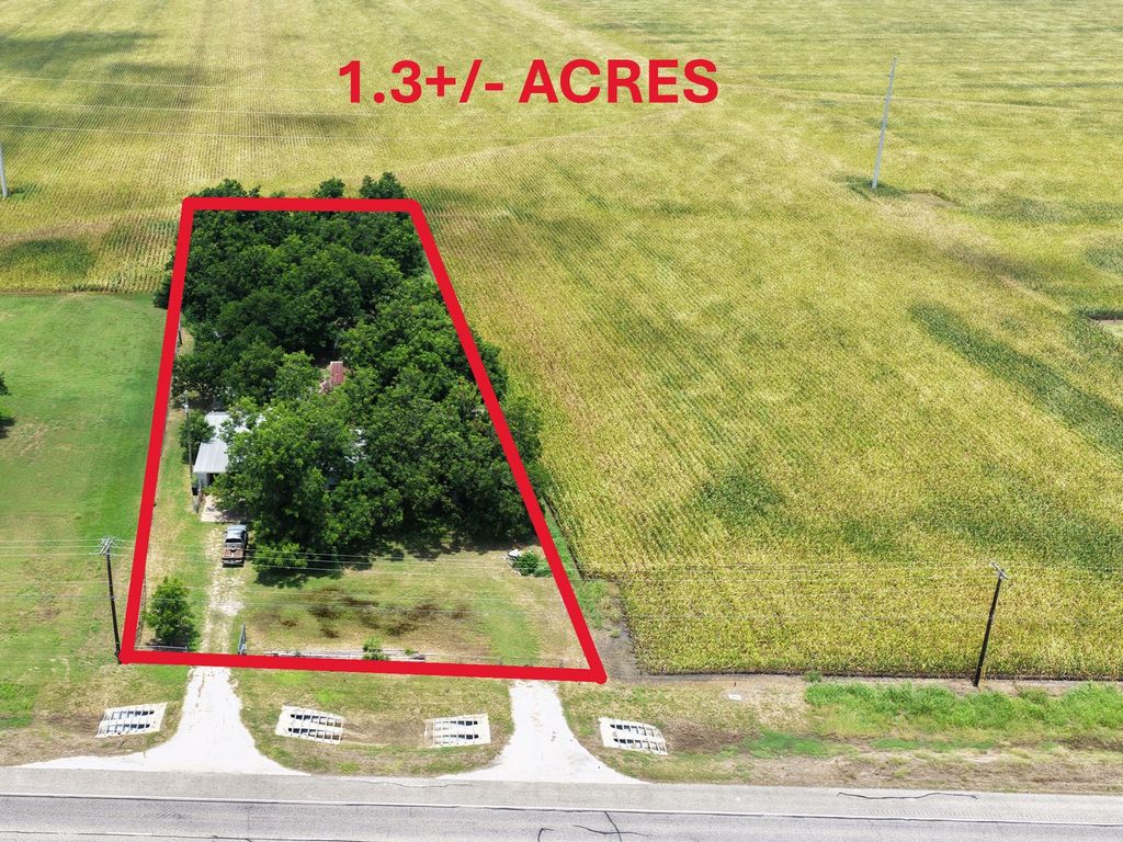 22555 State Highway 79 Highway, Taylor