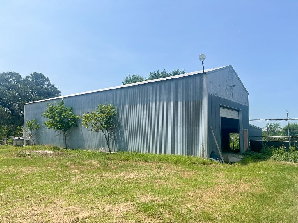 2143 Fm 1966, Maxwell