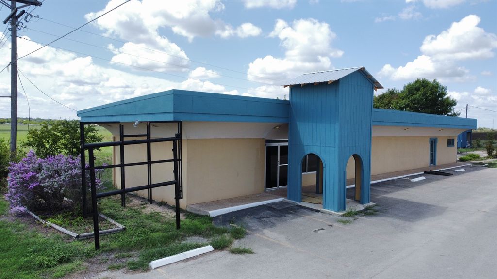 16870 N State Highway 123, San Marcos