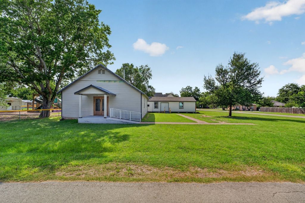407 Wilkes Street, Smithville