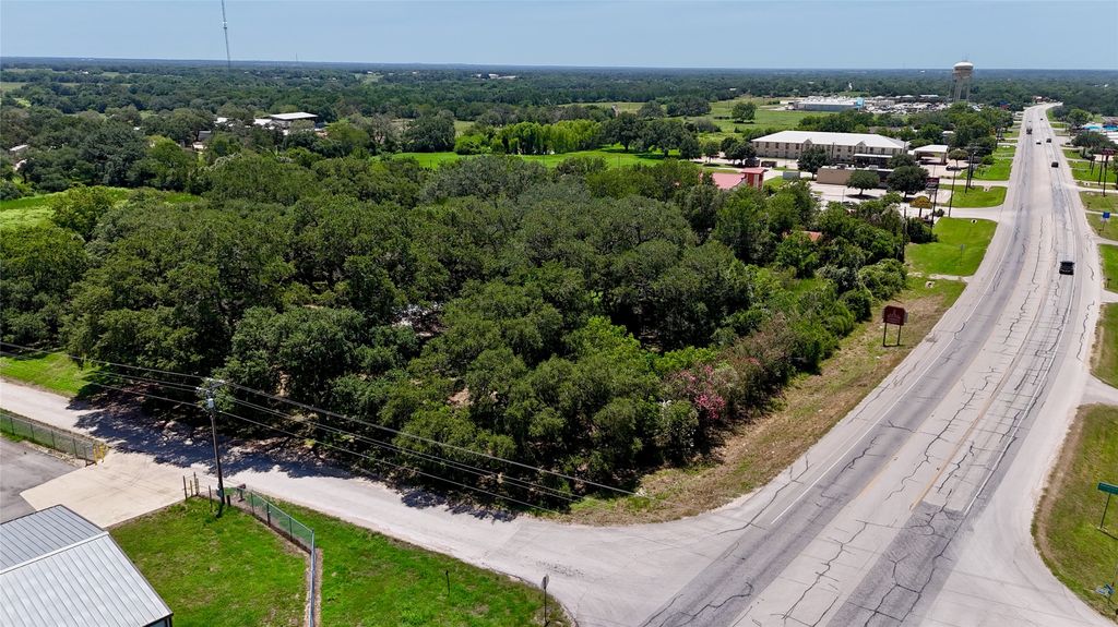 29 County Road 77b Road, Hallettsville