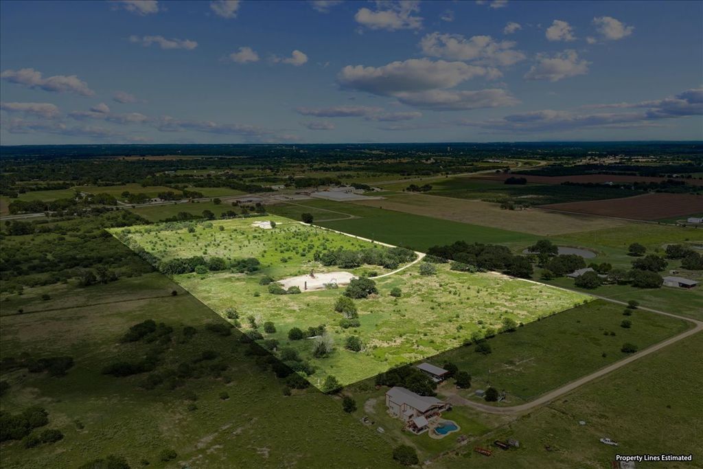 399 Prune Road, La Grange
