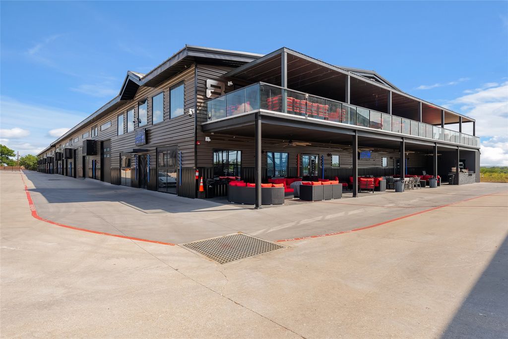 13807 Fm-812 516, Del Valle